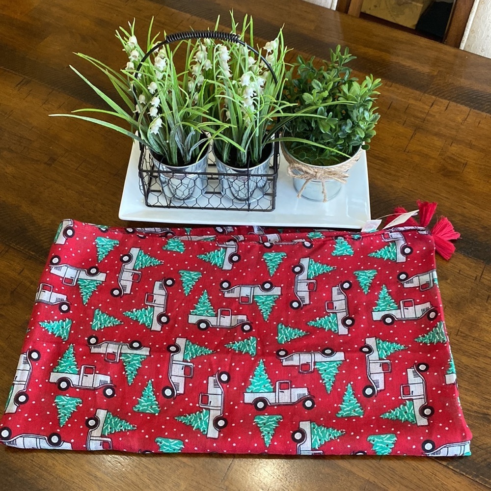 Cato Scarf - Picture 5 of 9